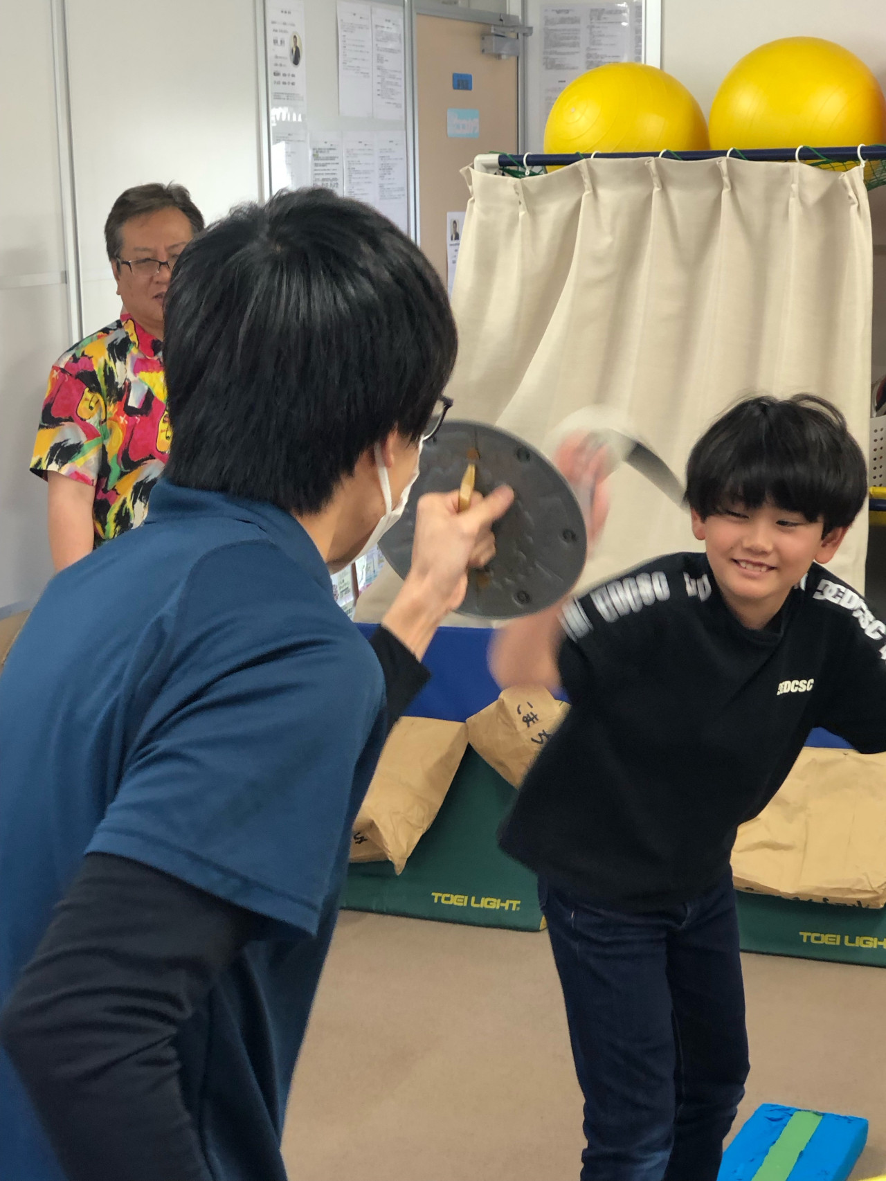 5月 チャンバラ運動・母の日製作 (13)